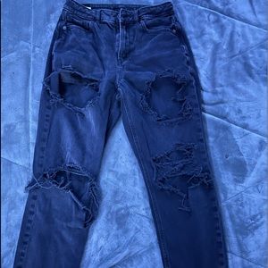 Destroyed high rise mom jean